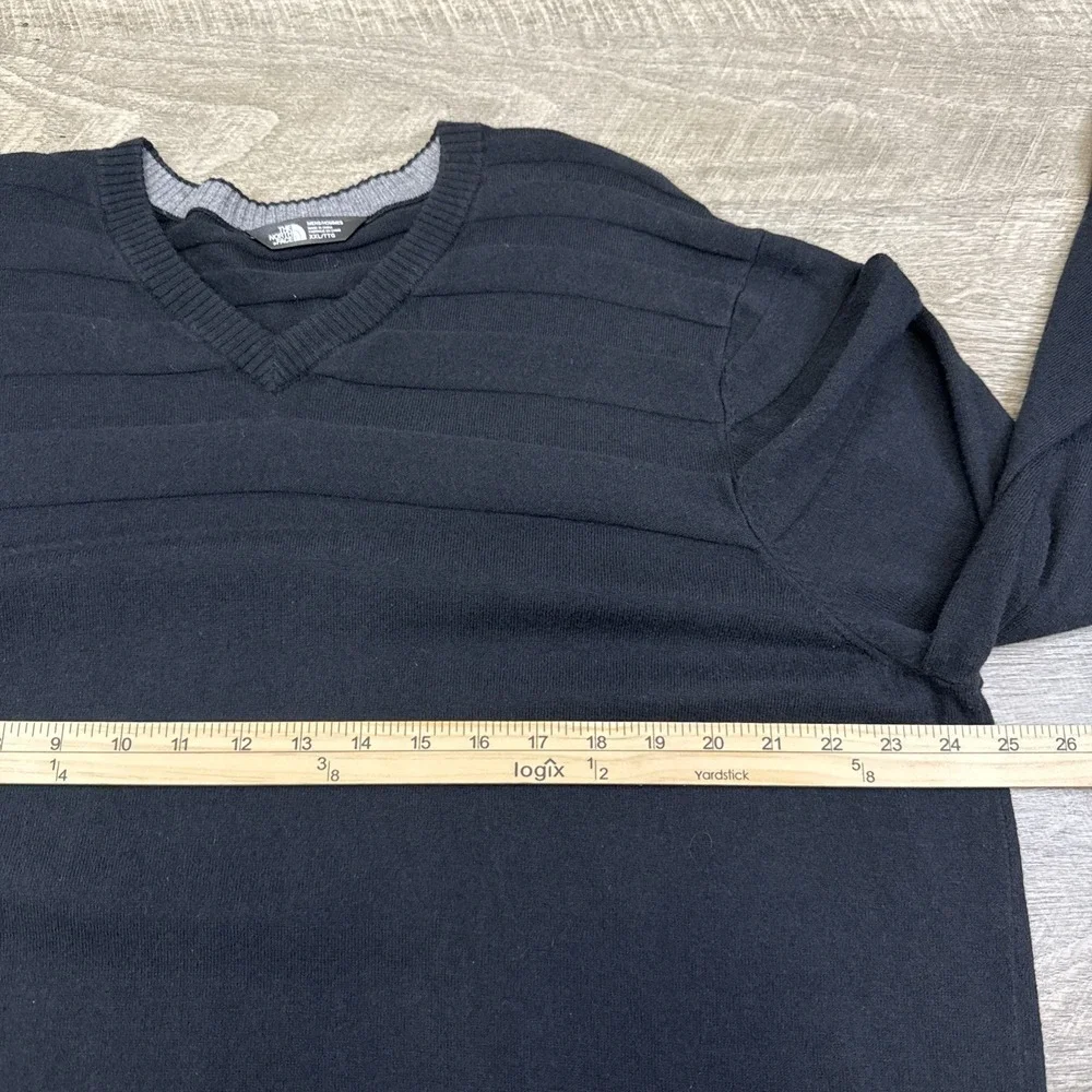 The North Face‎ wool blend sweater men's XXL black v-neck long sleeve casual